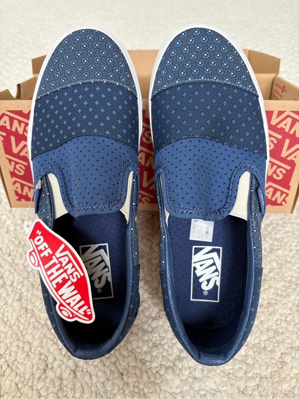 Vans Slip-On Sneakers in Navy, Size M 6.5